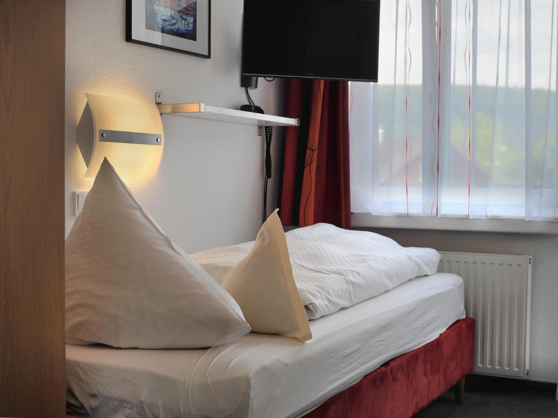 פלדקירש Hotel-Gasthof Loewen מראה חיצוני תמונה