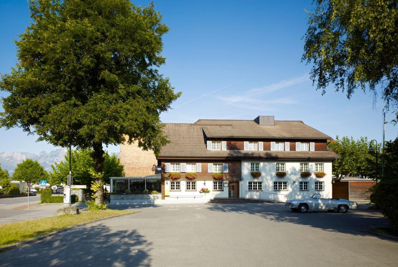 פלדקירש Hotel-Gasthof Loewen מראה חיצוני תמונה