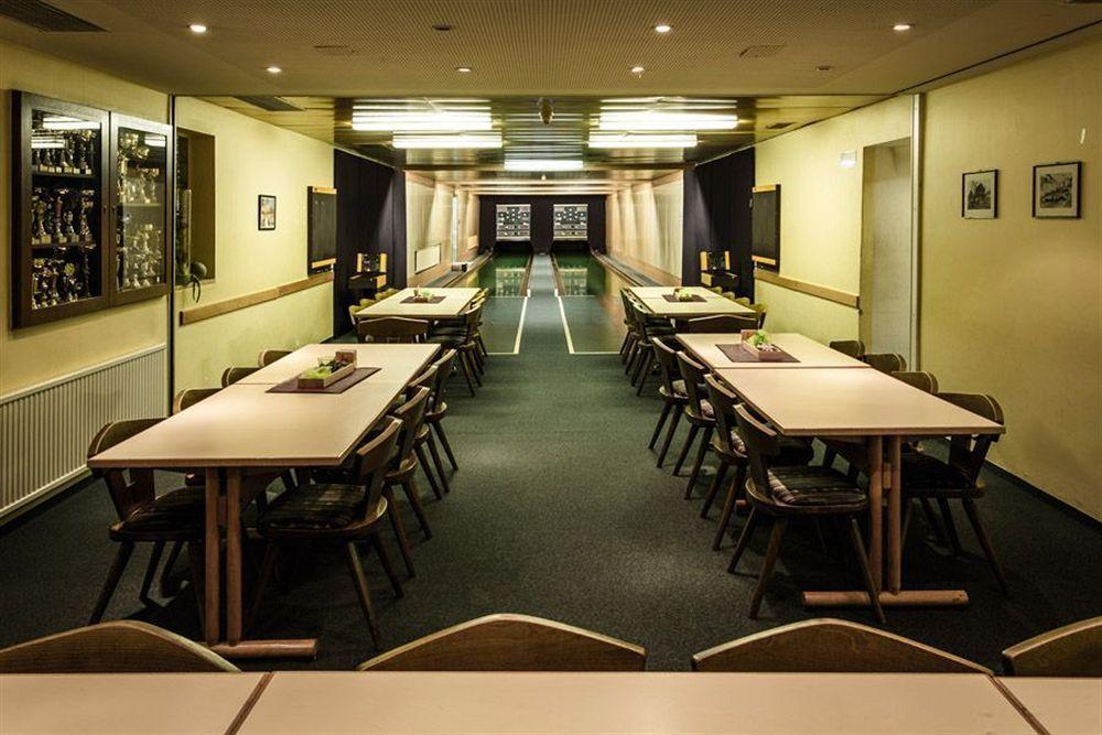 פלדקירש Hotel-Gasthof Loewen מראה חיצוני תמונה